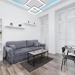 Studio Cracow Starowiślna by Renters